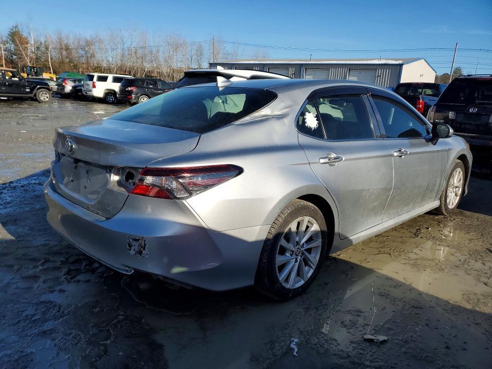 2021 Toyota Camry le