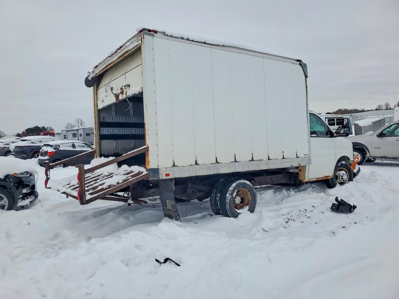 2012 Chevrolet Express BOX Truck
