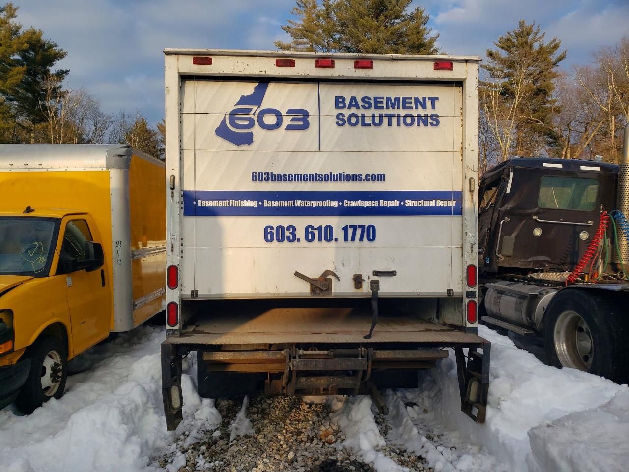 2000 Isuzu NPR BOX Truck