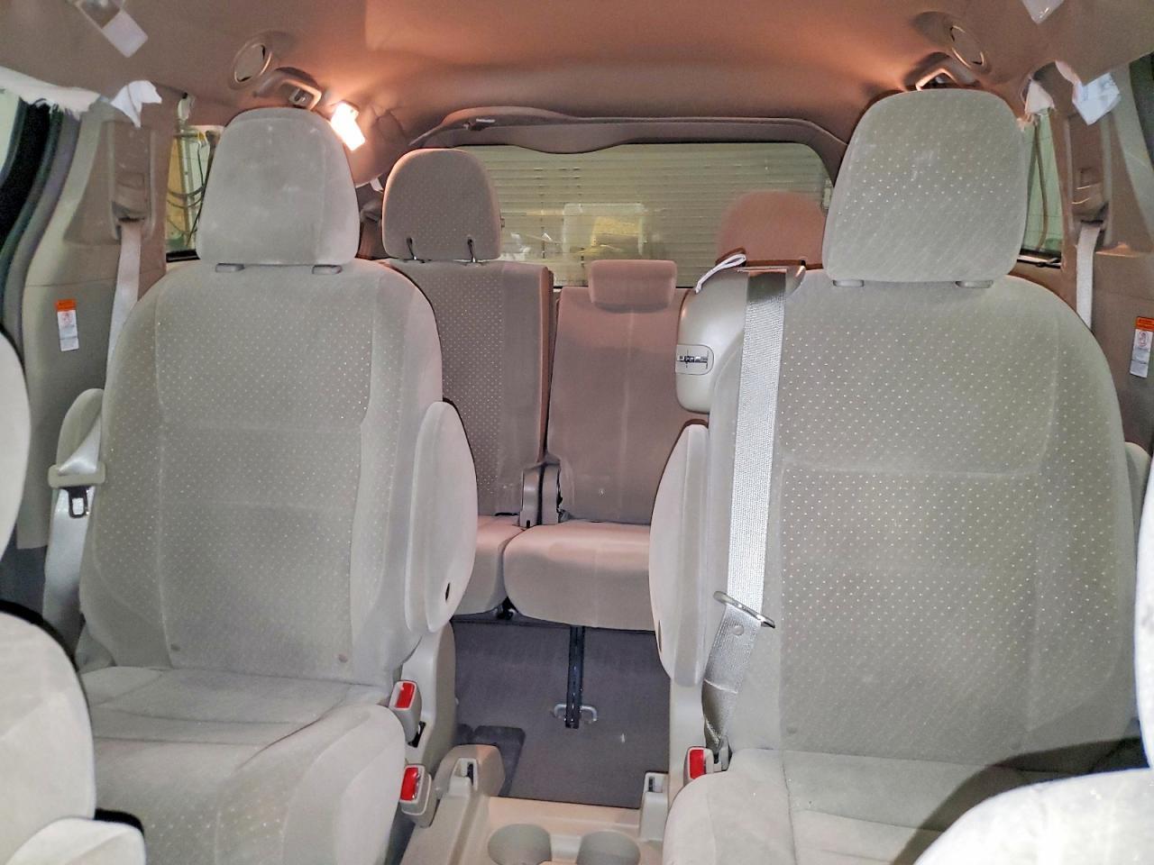2017 Toyota Sienna le