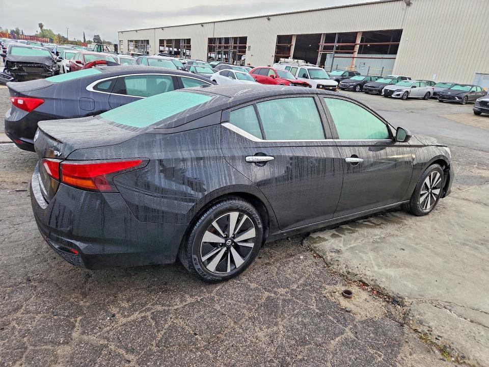 2021 Nissan Altima 2.5 sv