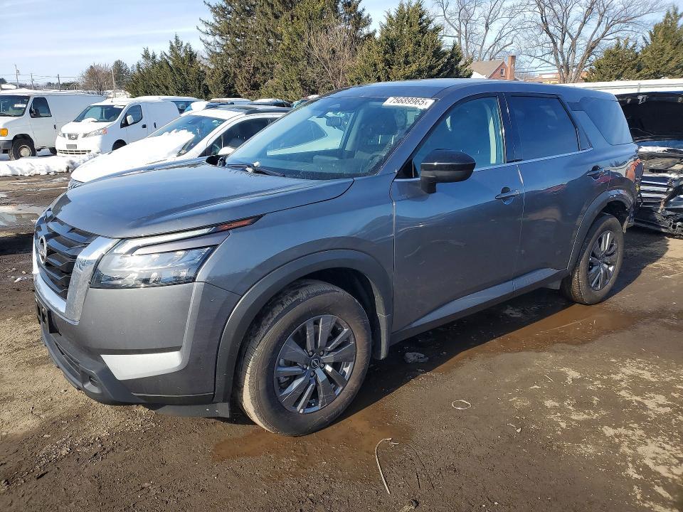 2025 Nissan Pathfinder s