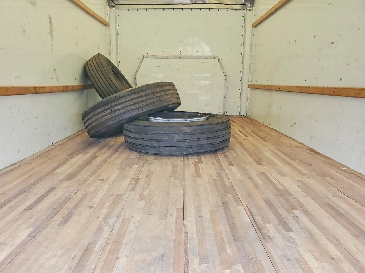 2023 Ford E350 BOX Truck