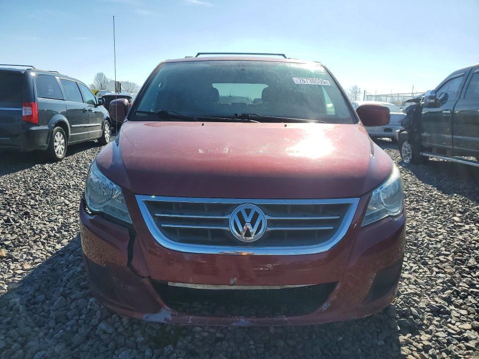 2012 Volkswagen Routan sel