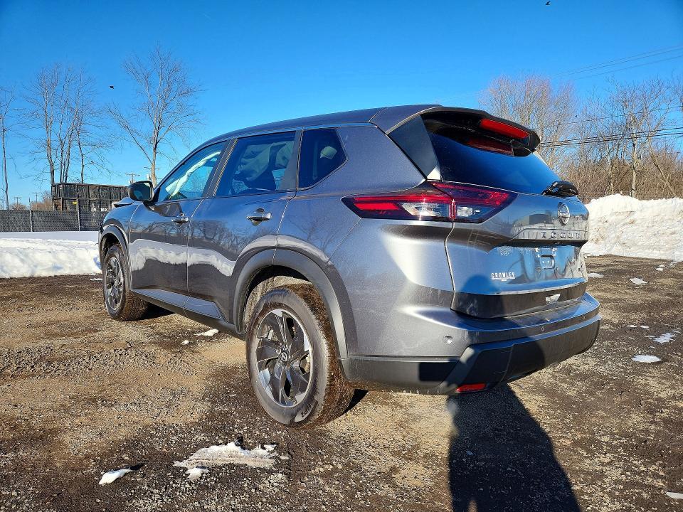 2025 Nissan Rogue sv
