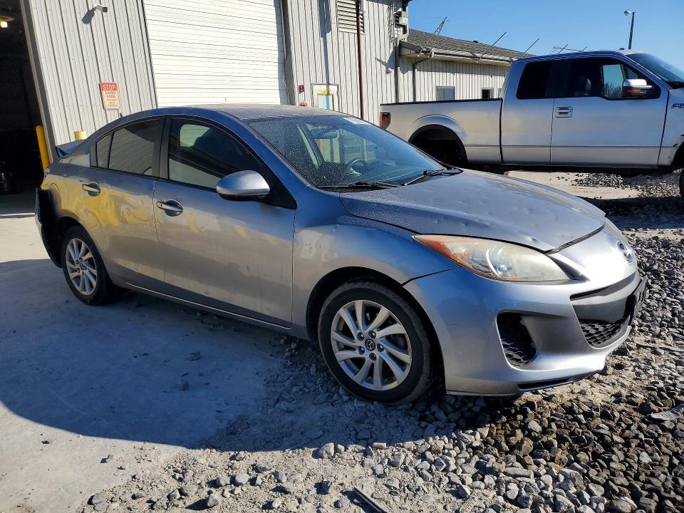 2013 Mazda 3 I