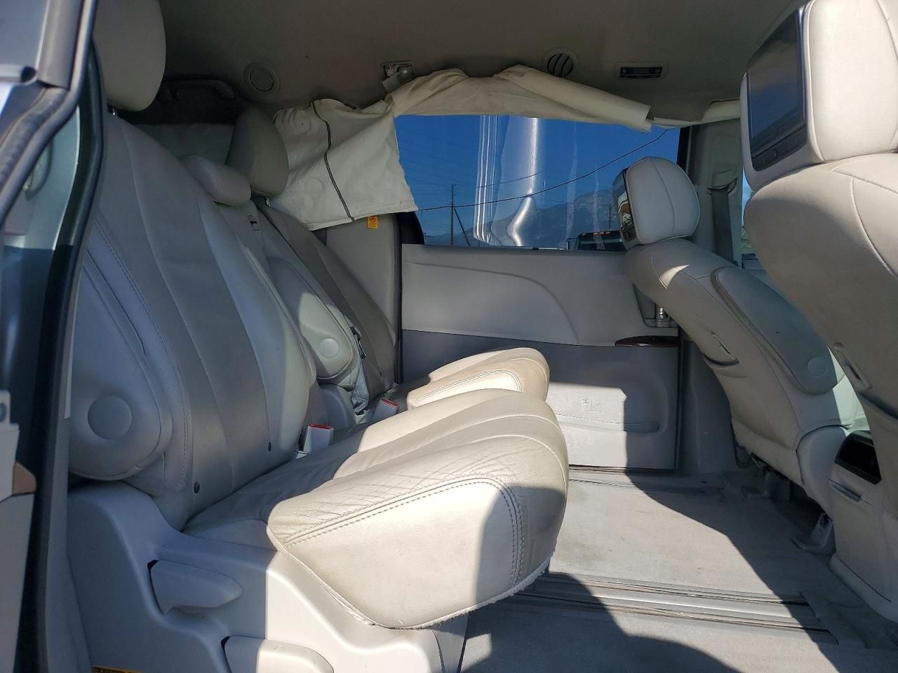 2013 Toyota Sienna xle