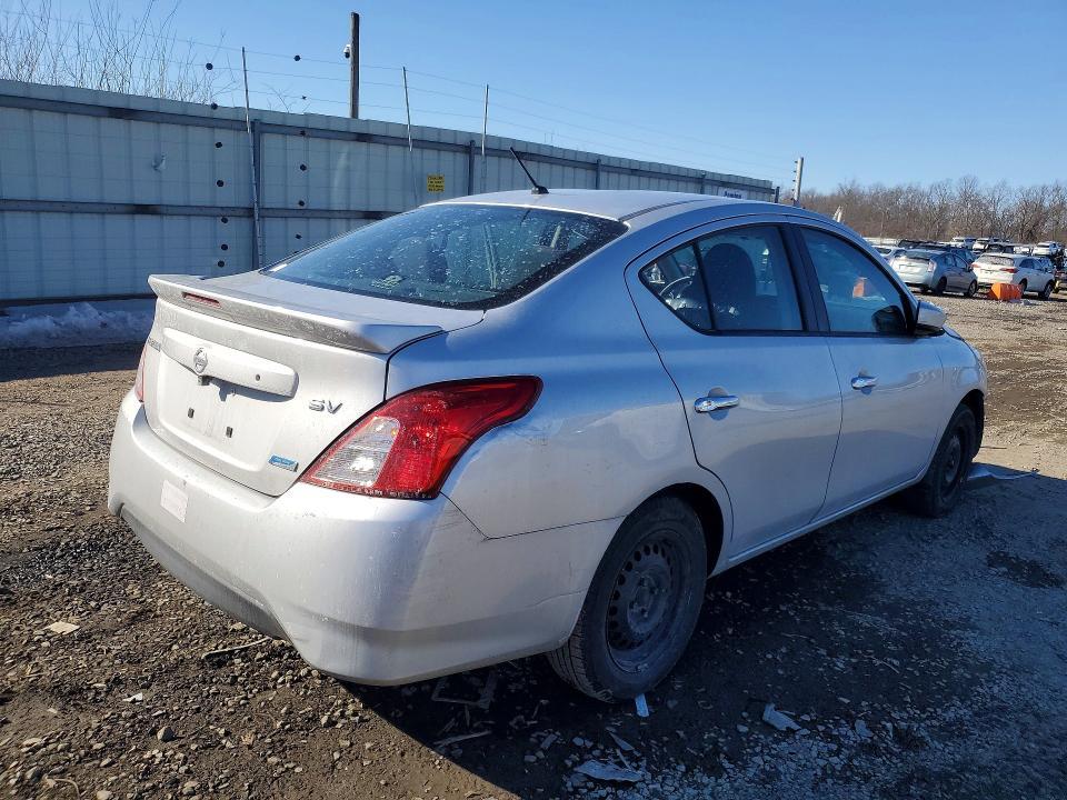 2016 Nissan Versa s