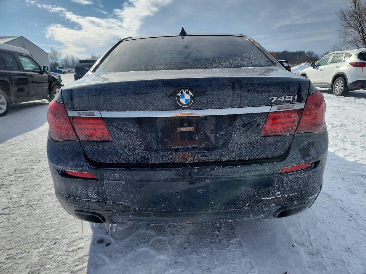 2013 BMW 740 i