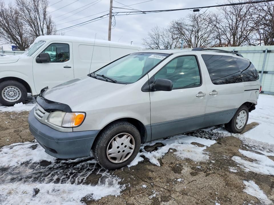 2002 Toyota Sienna ce
