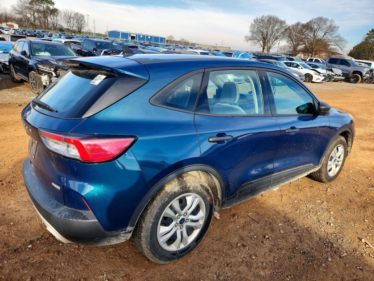 2020 Ford Escape s