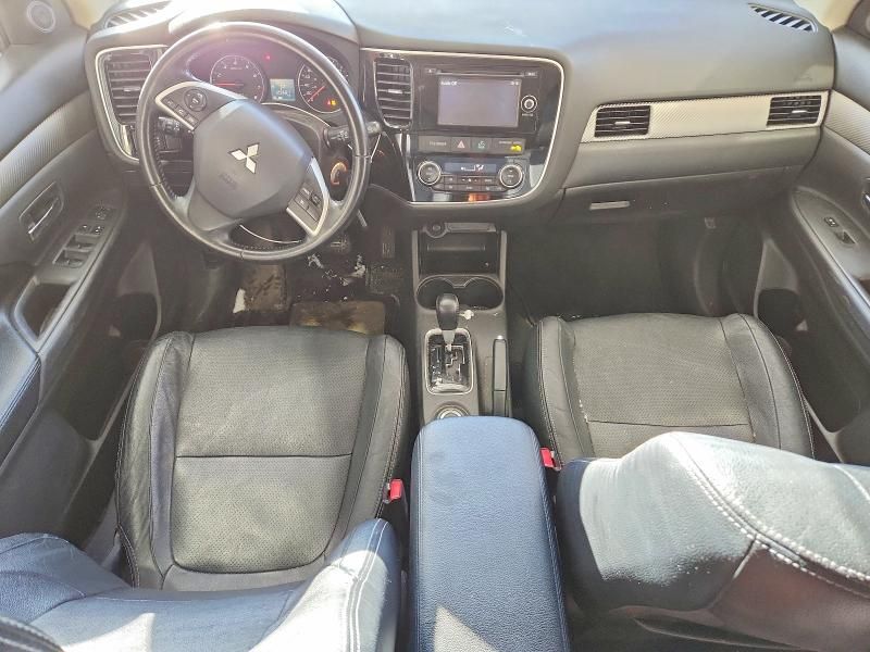 2015 Mitsubishi Outlander es