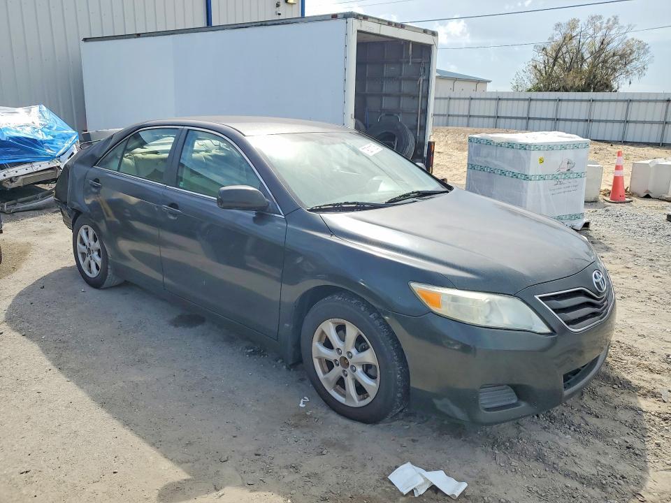 2011 Toyota Camry le