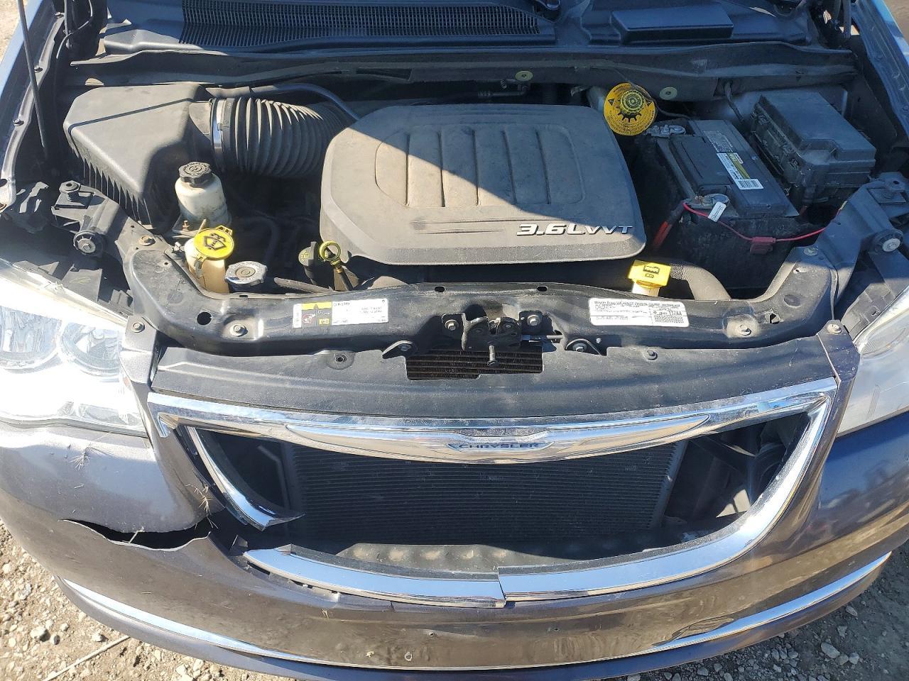 2015 Chrysler Town & Country Touring