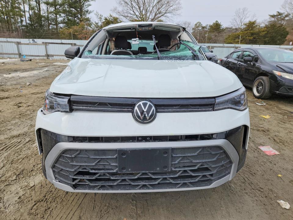 2025 Volkswagen Taos s