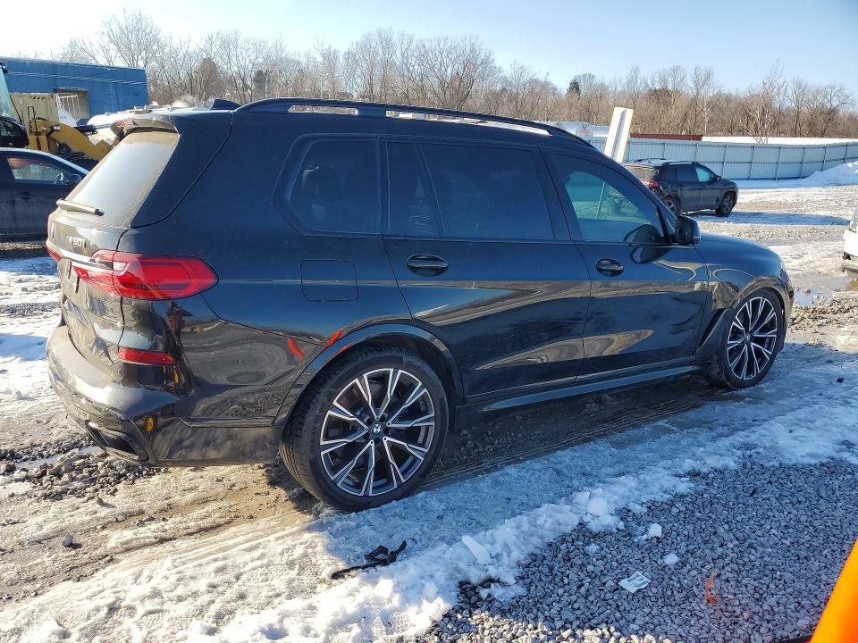 2021 BMW X7 M50i