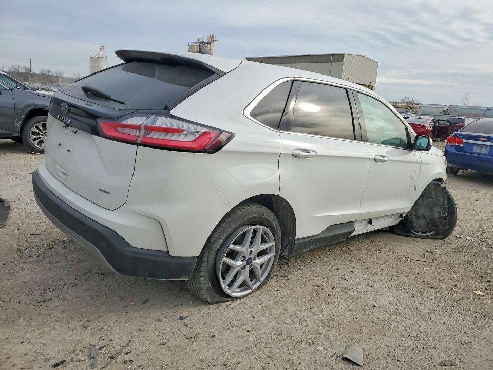 2022 Ford Edge sel