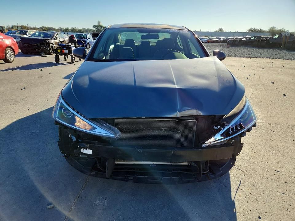 2019 Hyundai Elantra se