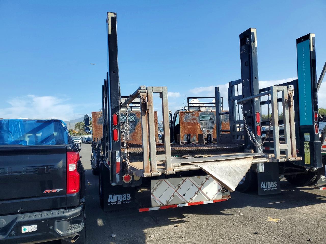 2013 Freigliner 2013 Freightliner M2 106 MED