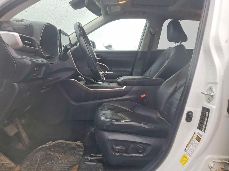 2023 Toyota Highlander l