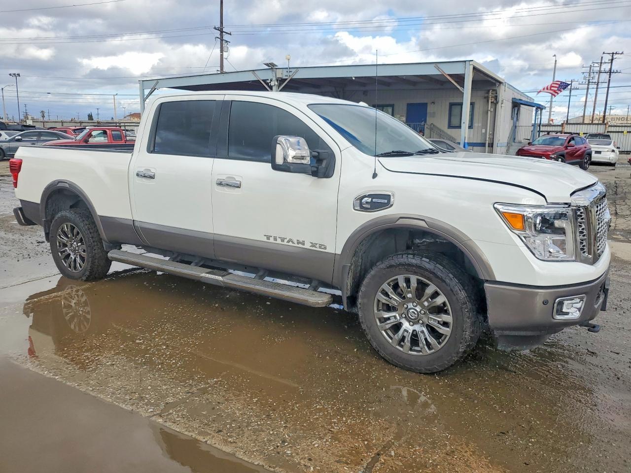 2016 Nissan Titan XD SL