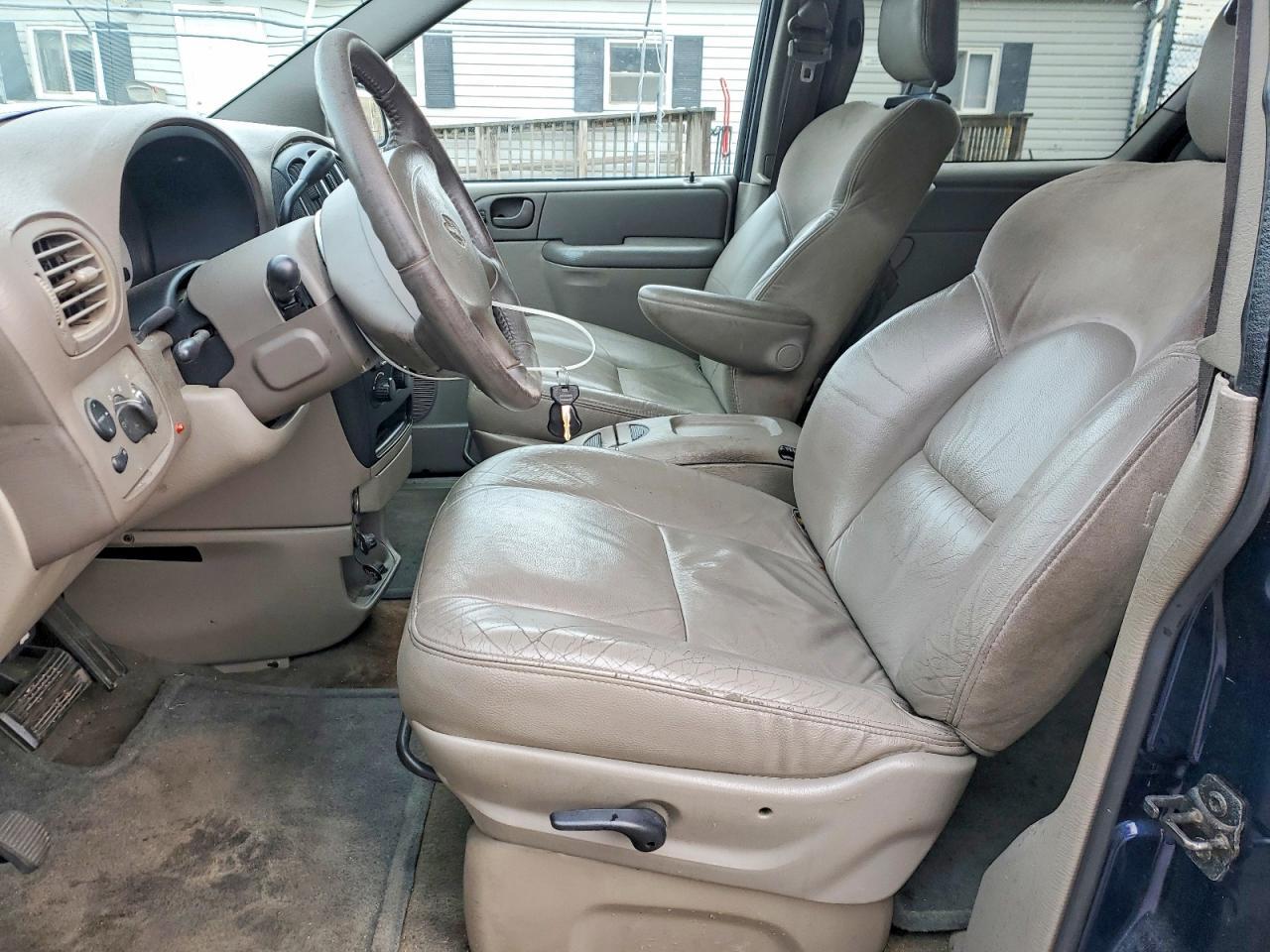 2002 Dodge Caravan se