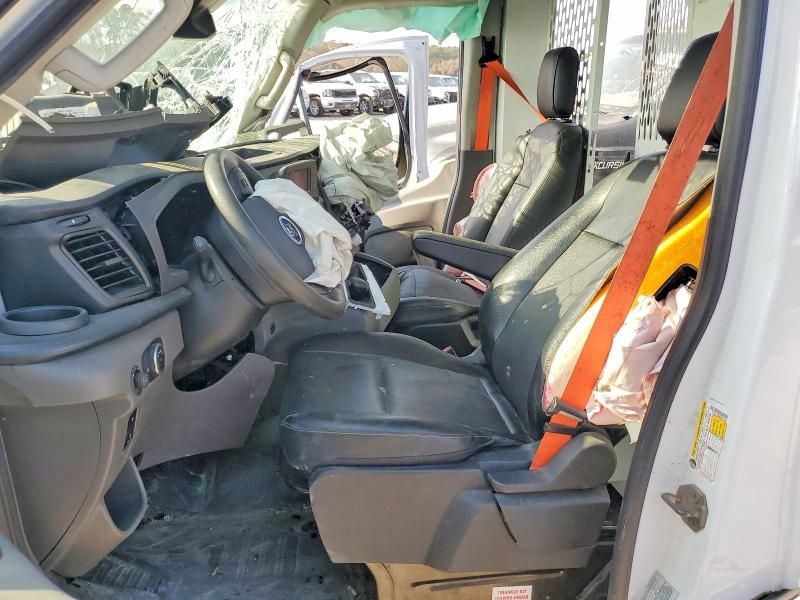 2022 Ford Transit 250 Delivery van