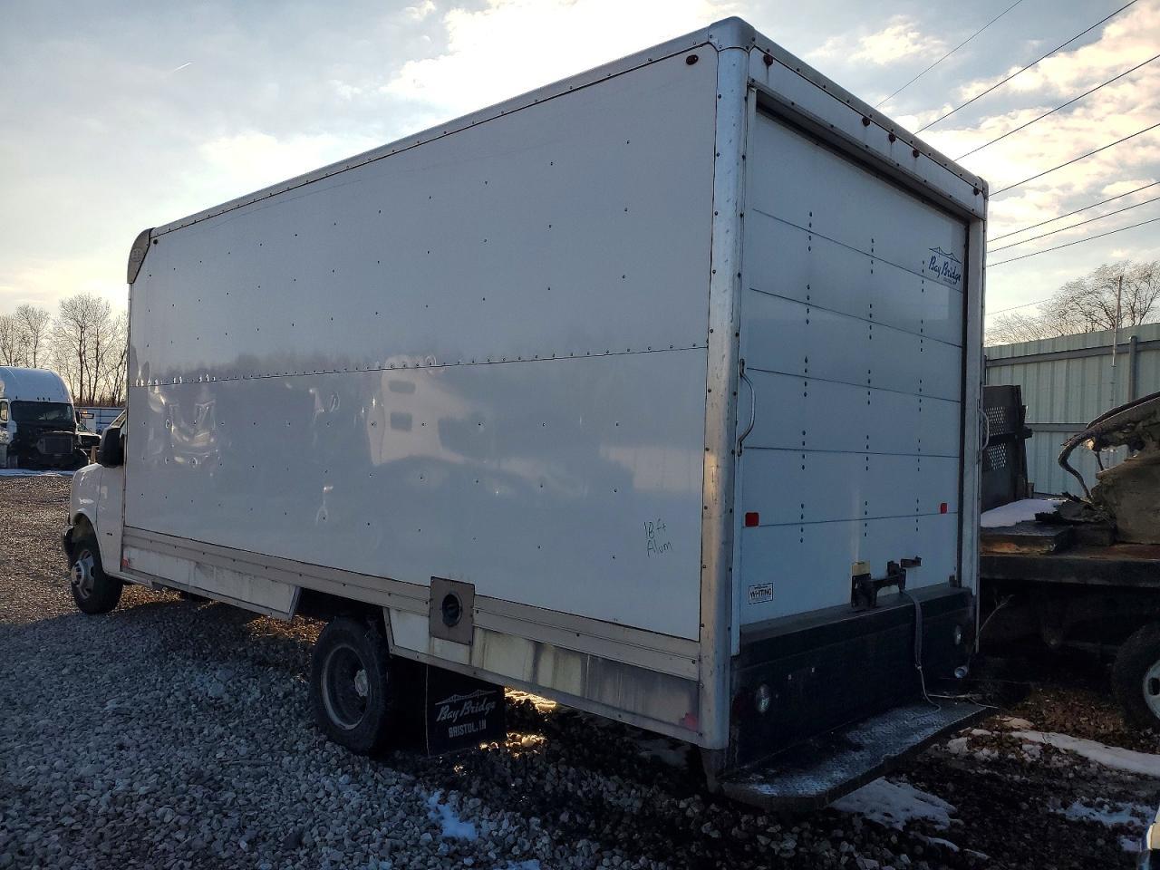 2019 Chevrolet Express G3500 BOX Truck