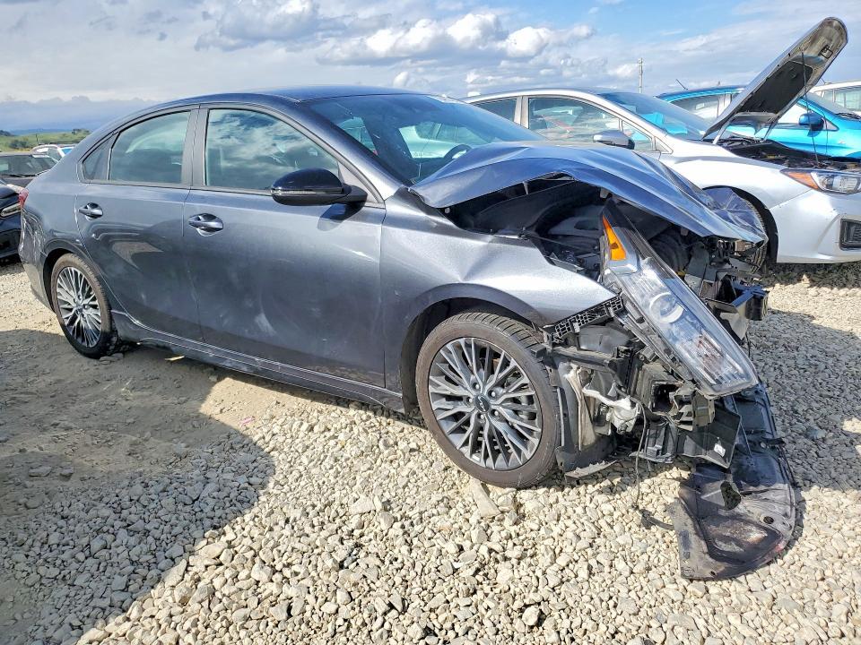 2024 KIA Forte gt Line