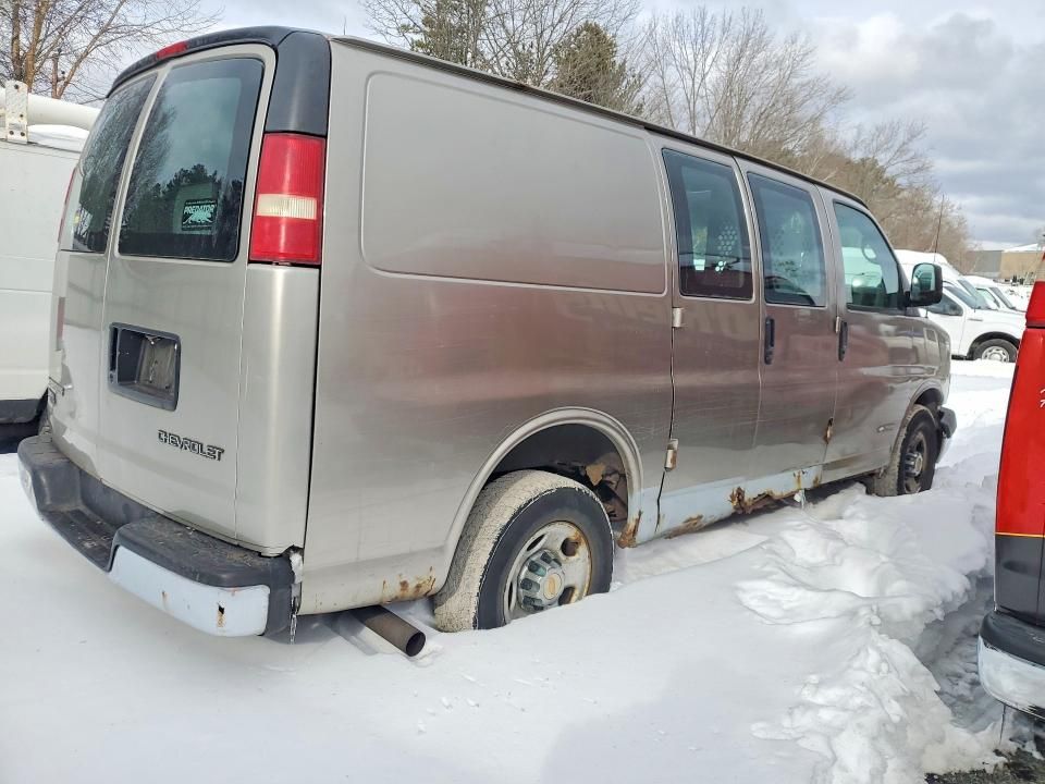 2004 Chevrolet Express G2500