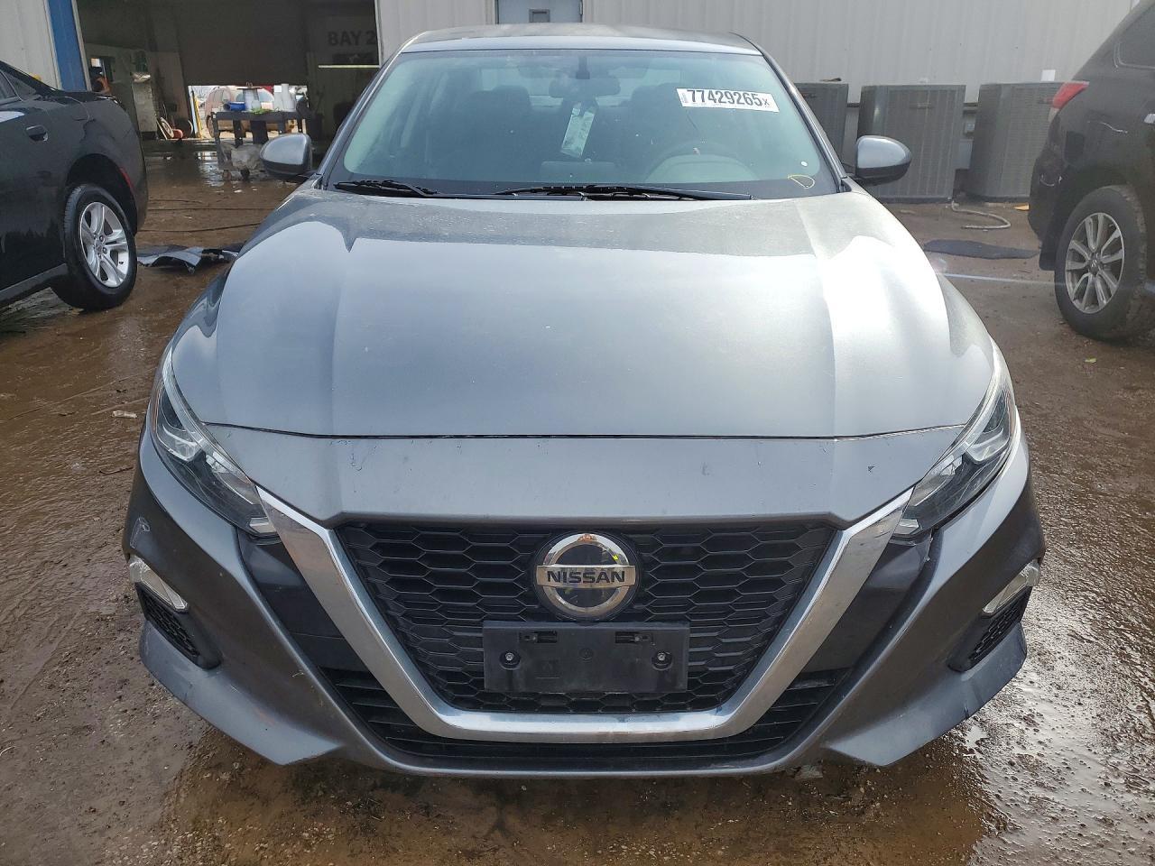 2020 Nissan Altima s