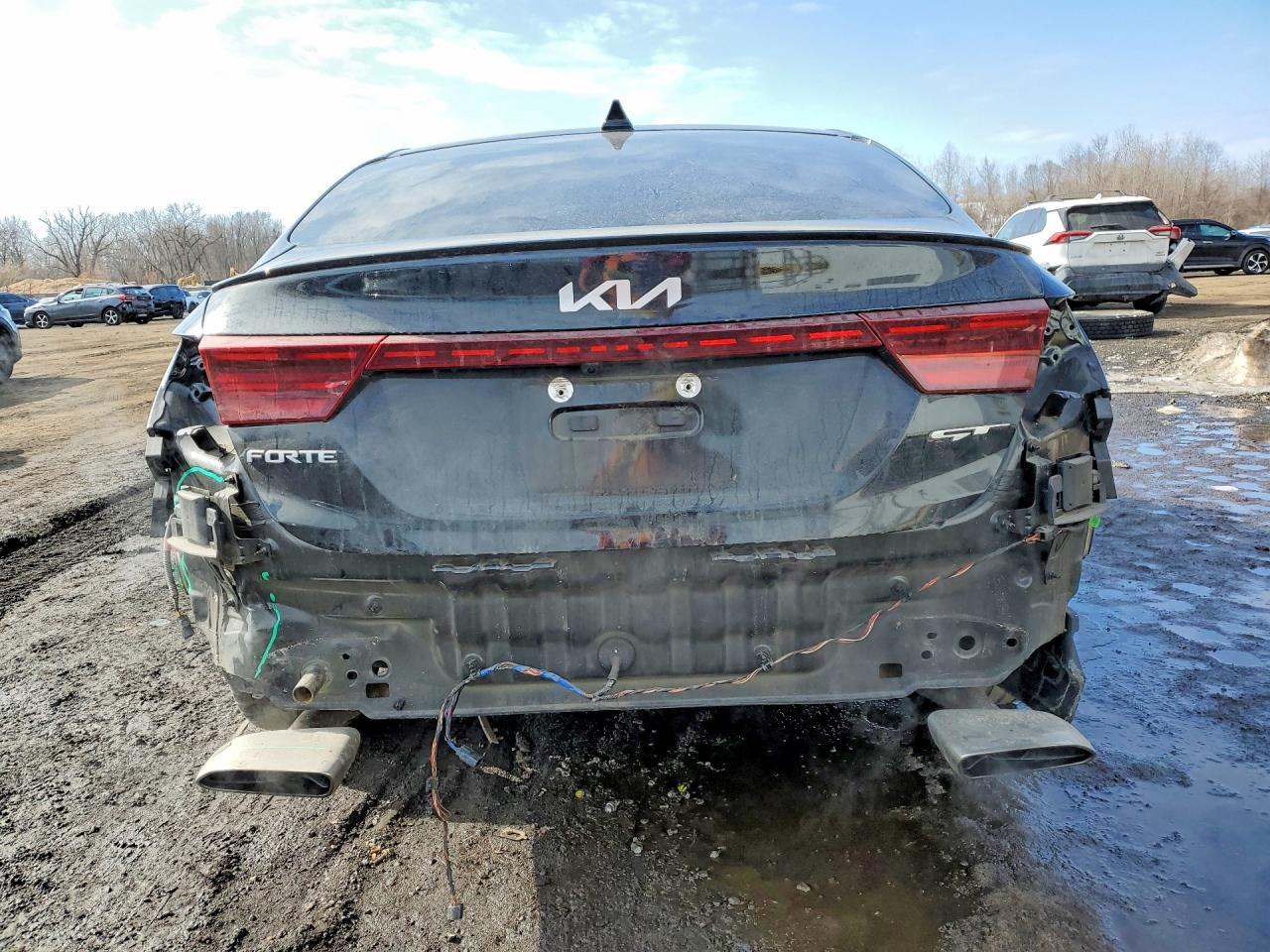 2023 KIA Forte gt