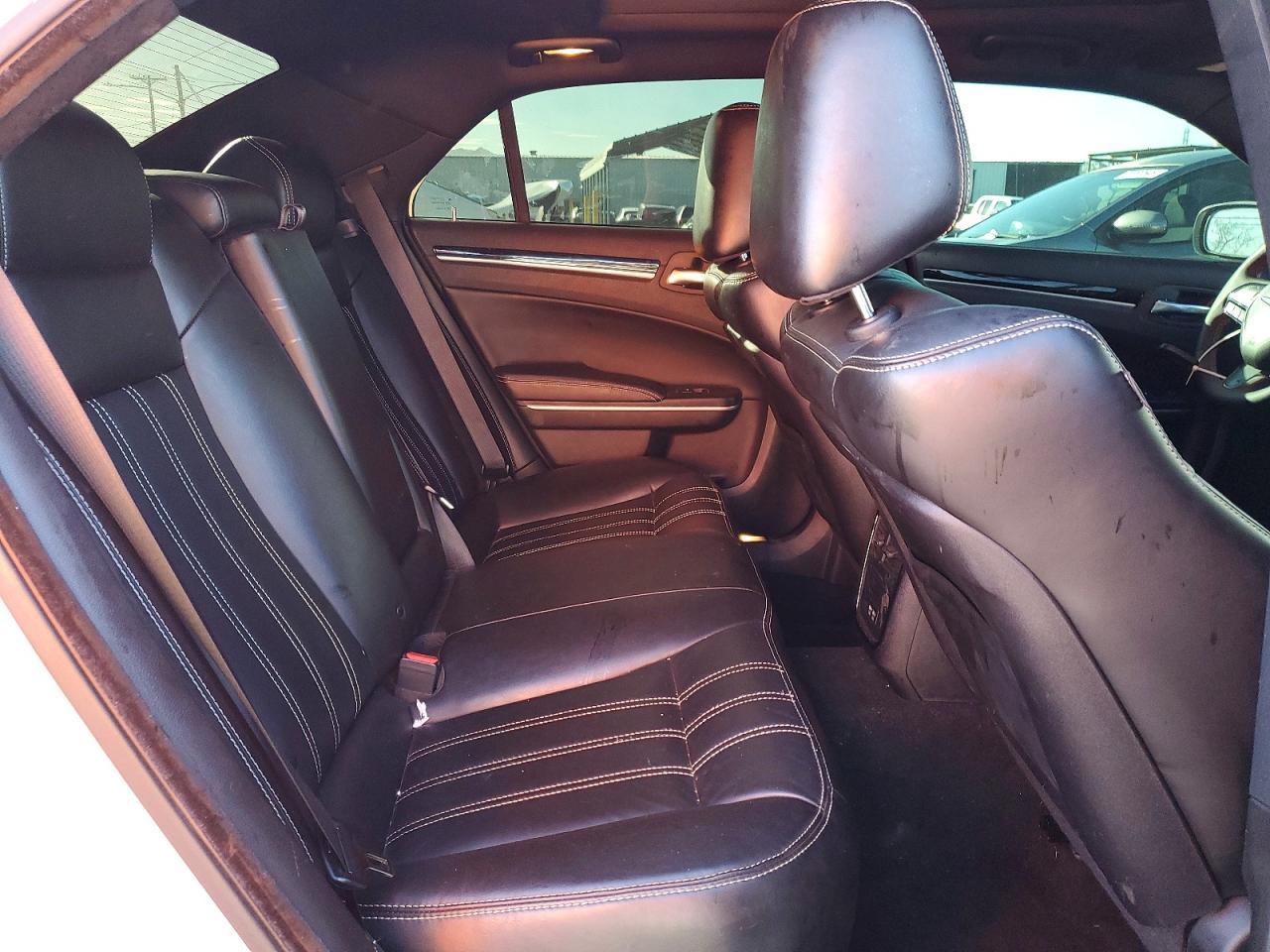 2022 Chrysler 300 s