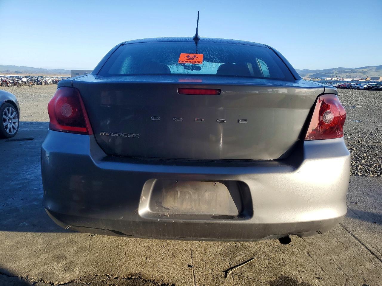 2012 Dodge Avenger se