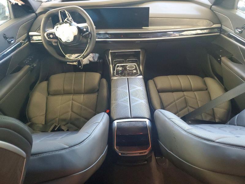 2026 BMW 740 xi
