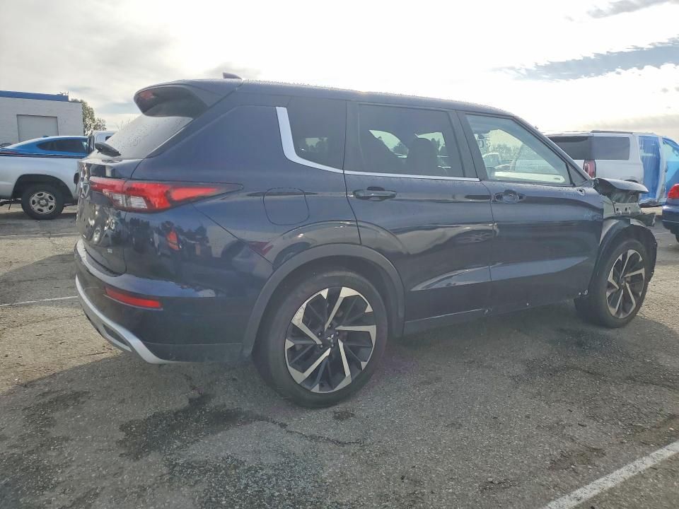 2022 Mitsubishi Outlander se