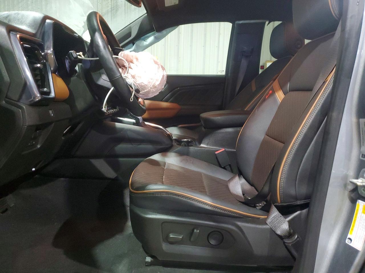 2023 GMC Canyon AT4