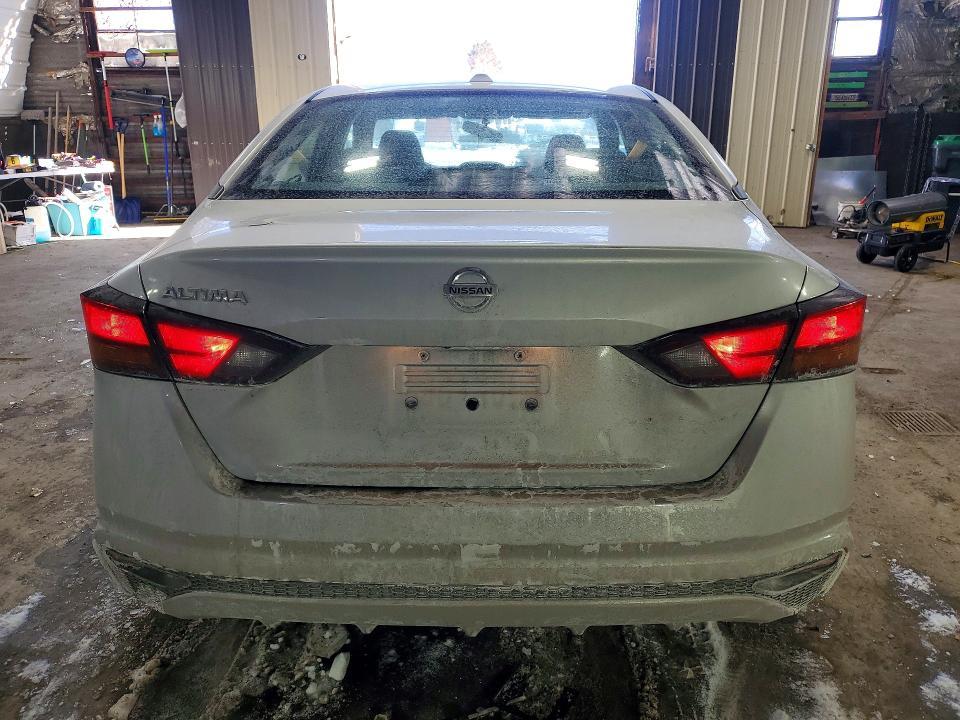 2020 Niss Altima 2.5 s