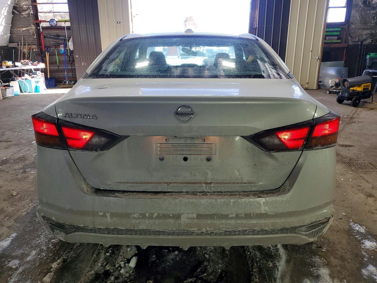 2020 Niss Altima 2.5 s