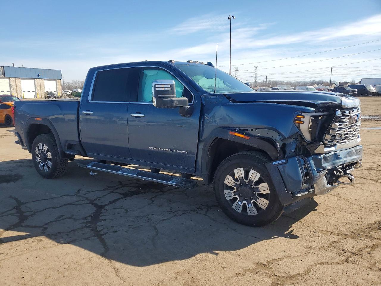 2025 GMC Sierra K2500 Denali