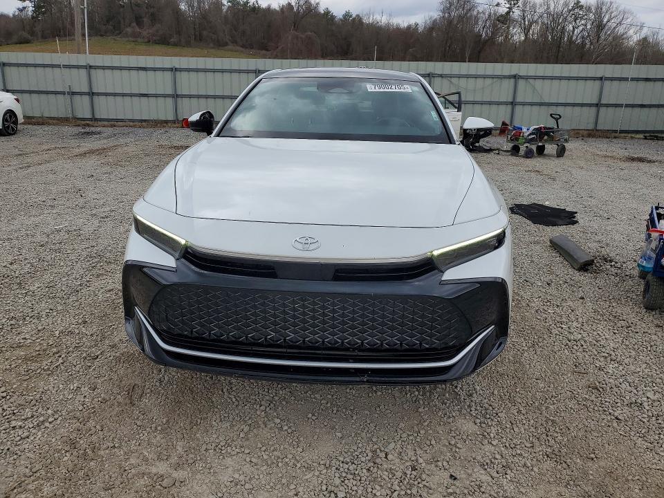 2024 Toyota Crown Platinum