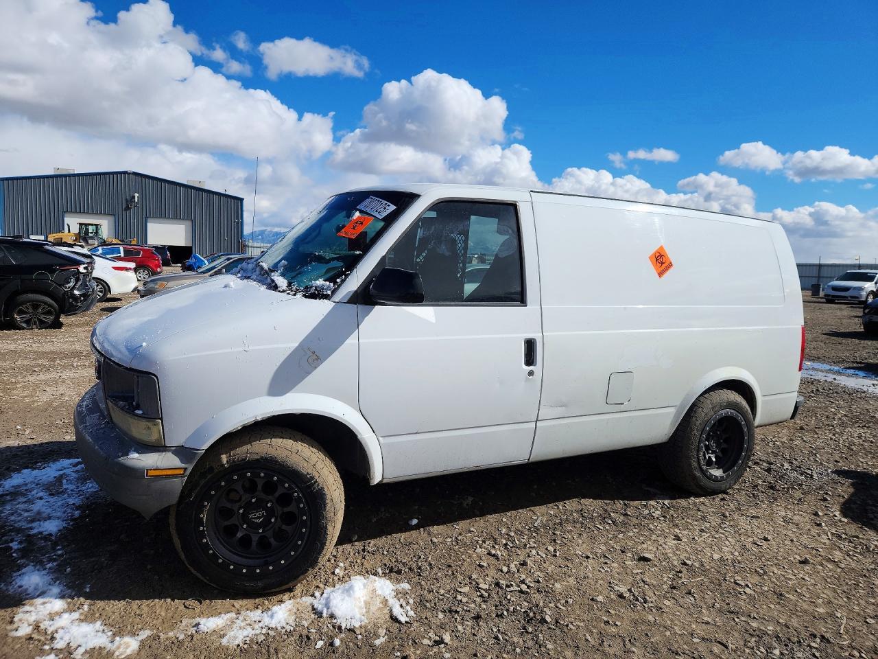 2005 GMC Safari XT