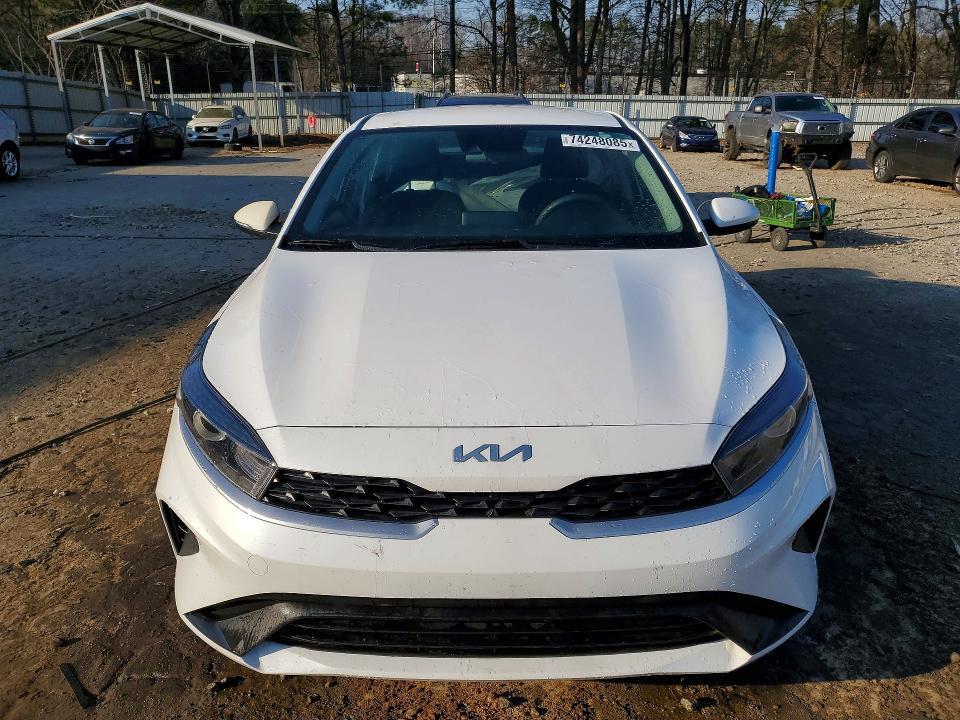 2024 KIA Forte lx