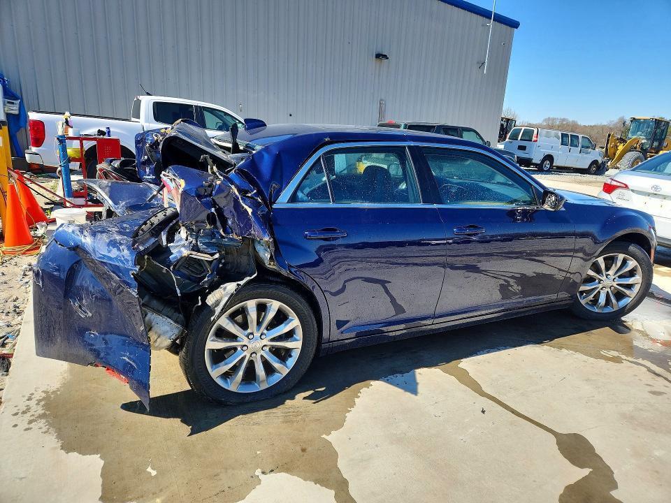 2016 Chrysler 300 Limited