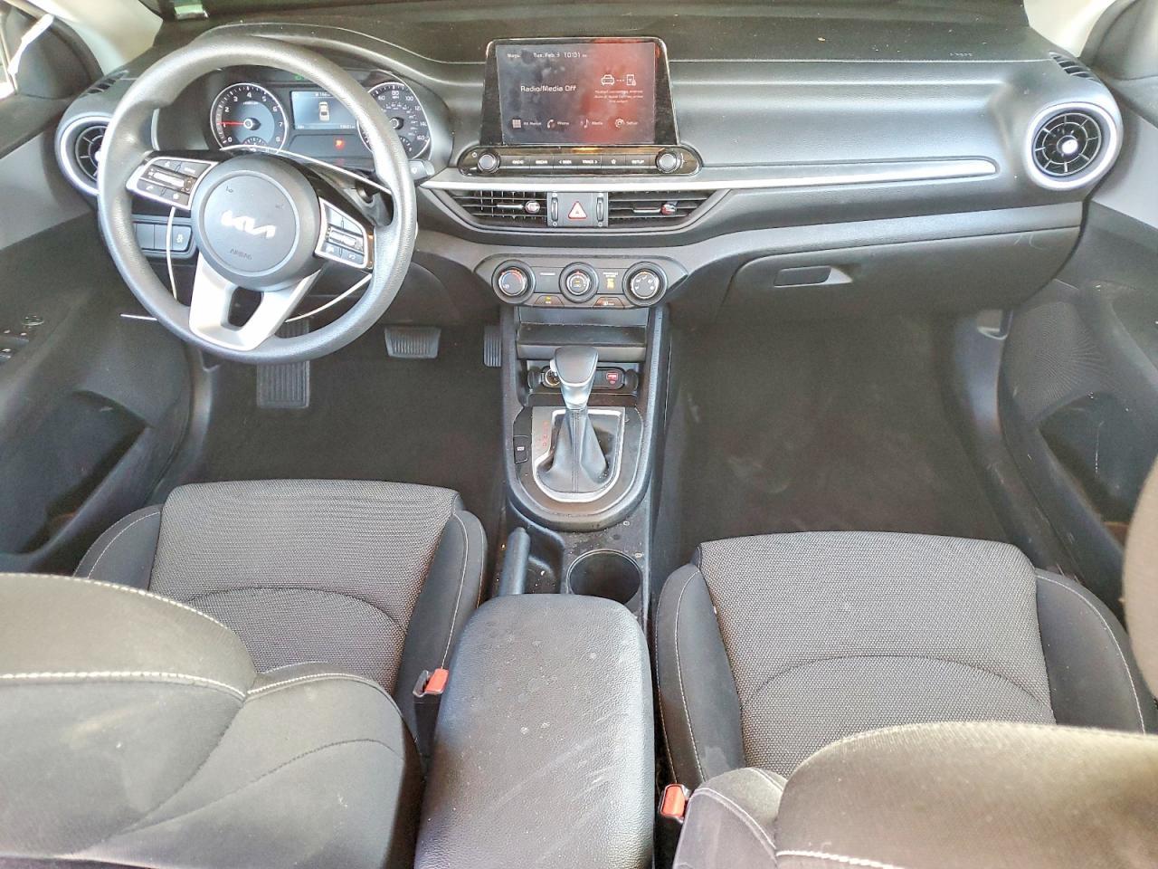 2024 KIA Forte lx