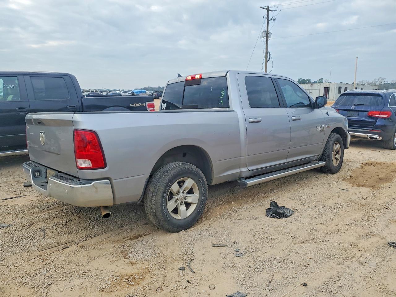2020 Dodge Ram 1500 Classic slt