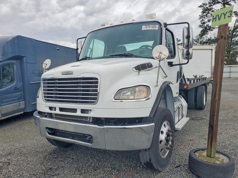 2016 Freigliner 2016 Freightliner M2 106 MED