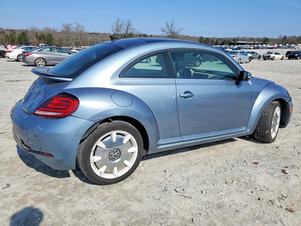 2019 Volkswagen Beetle s