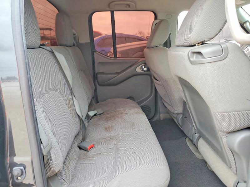 2013 Nissan Frontier s