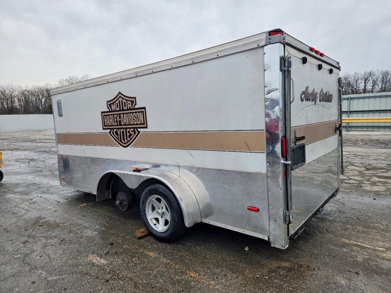 2005 Roadmaster Enclosed Cargo Trailer